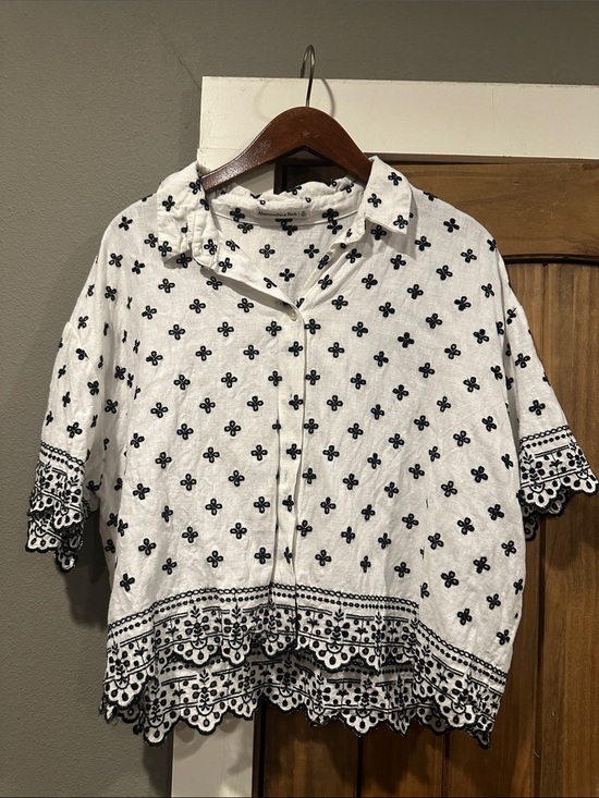 Abercrombie & Fitch Tops - Abercrombie & Fitch White Button-Front Shirt with Black Embroidered Trim